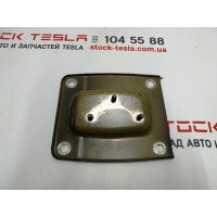 Кронштейн-направляющая усилителя заднего бампера левая Tesla model 3 1095314-00-C